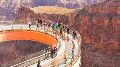 Man, 28, jumps to death at Grand Canyon Skywalk, officials say | PerthNow