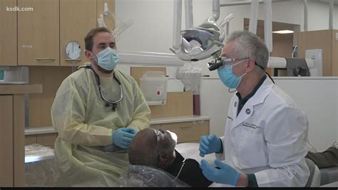 Dental school students provide free screenings for Missouri vets | ksdk.com