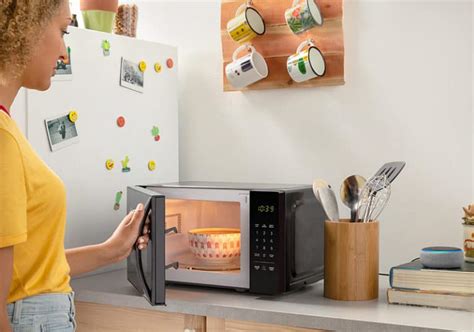 Amazon Intros New Alexa-Enabled Smart Microwave