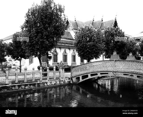 Grand palace and Wat phra keaw Stock Photo - Alamy