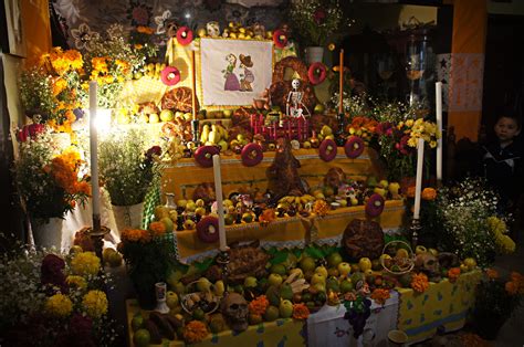 Conoces el significado de los elementos de una ofrenda de Día de Muertos? | Comisión Nacional ...