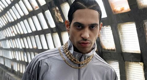 5 cellulari nella Tuta Gold, il significato della frase spiegato da Mahmood | CultWeb.it