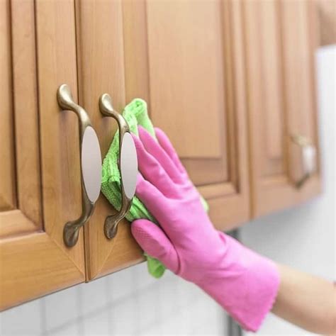 Best Natural Ways for Cleaning Wood Cabinets