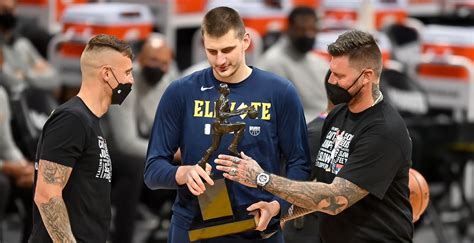 Shaq Told Nikola Jokic To His Face, Shai Gilgeous-Alexander Should Be MVP - FanBuzz