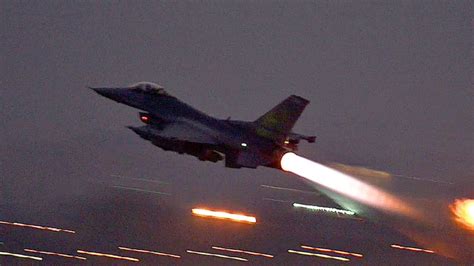 F-16 Night Afterburner Takeoffs From Incirlik Air Base - YouTube