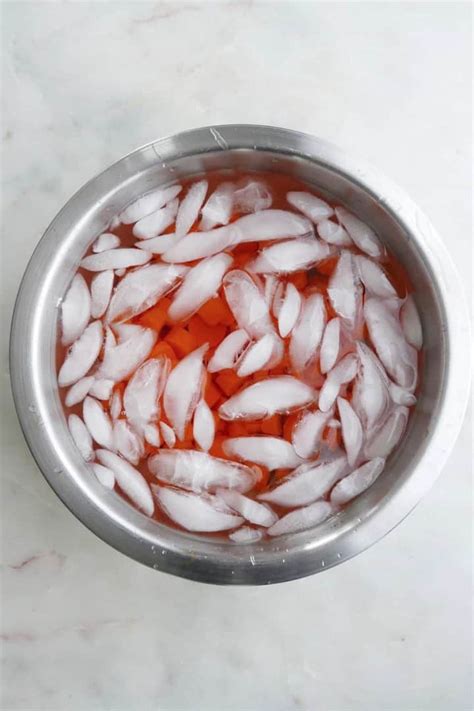 How to Freeze Carrots - It's a Veg World After All®