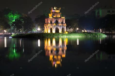 Turtle Tower at night. — Stock Photo © GNNick #23742159