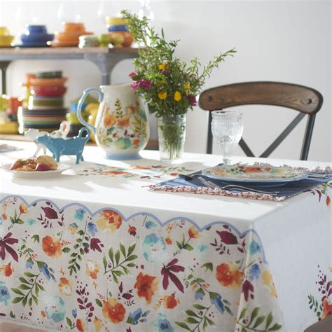 The Pioneer Woman 52" x 70" Willow Tablecloth - Walmart.com | Pioneer ...