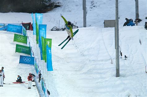 General Rules of Freestyle Skiing Aerials - Sports Lee