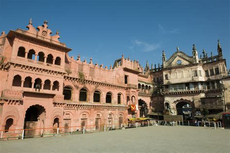 10 Top Tourist Places in Madhya Pradesh