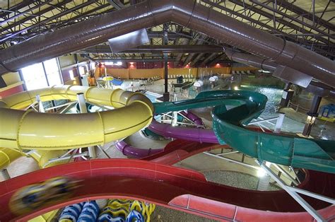 The Tubes at Kahuna Laguna Indoor Water Park, North Conway, NH ...