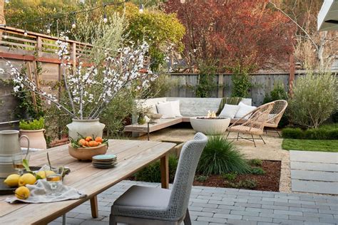 Create Backyard Bliss with These 2023 Outdoor Living Trends | Builder ...