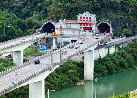 Aerial View of Vehicles on the Bridge · Free Stock Photo