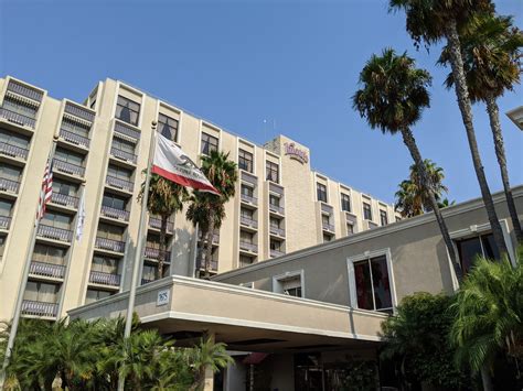 Knott's Berry Farm Hotel Reopens - Take a Look Inside! - Coaster Kings