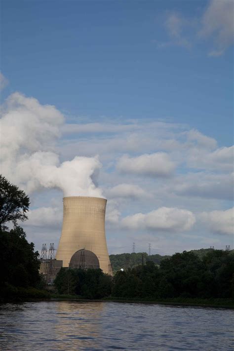 Free picture: smoke, rising, nuclear, power, plant, tower