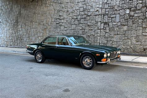 1972 Jaguar XJ6 | Motorcar Studio