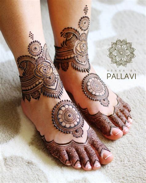 Prettiest Foot Mehndi Designs For Every Kind Of Bride