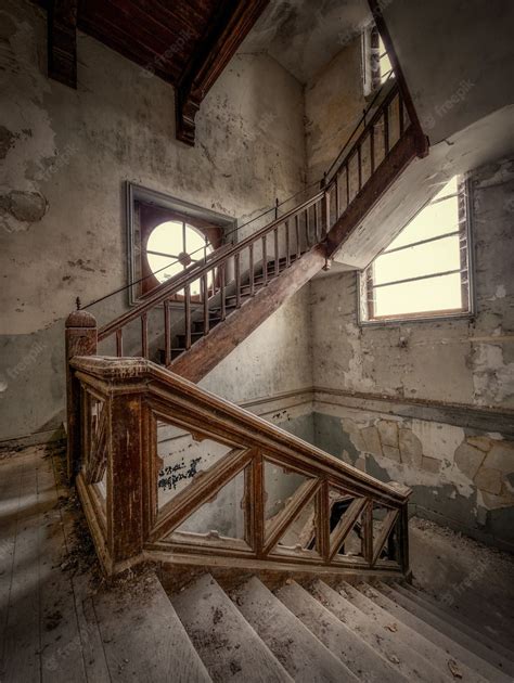 Free Photo | Inside of an abandoned castle in france