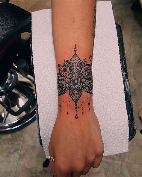 pmarrah in 2020 | Cuff tattoo, Hand tattoos, Henna tattoo hand