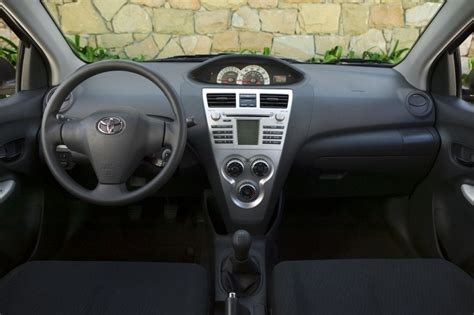 2007 Toyota Yaris Pictures - 143 Photos | Edmunds