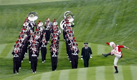 Ohio State Marching Band Plays Tribute to Michael Jackson [VIDEO]