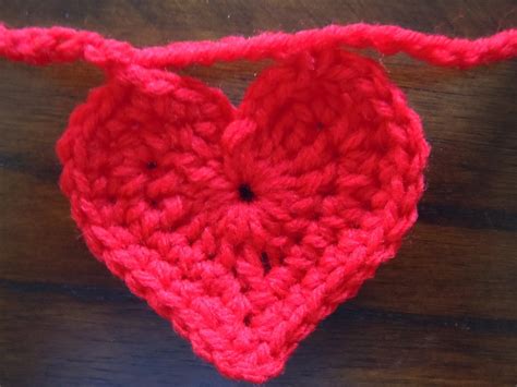 Illuminate Crochet: Heart Garland