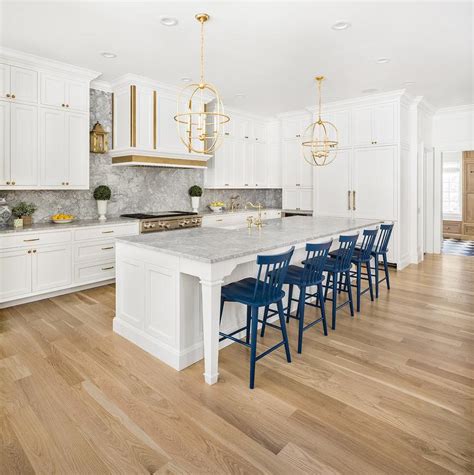 White Quartzite Kitchen