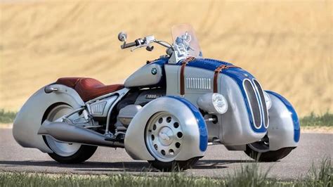 Legendary BMW 328 Inspires ShiftCustom's R 18 Retro Reverse Trike