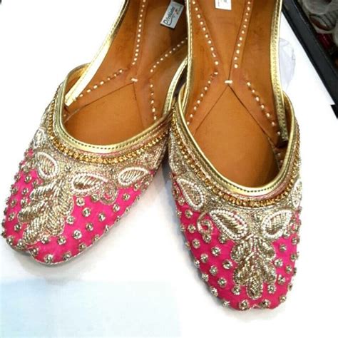 32 best images about Punjabi Jutti Shoes on Pinterest | Flat shoes, Green suit and Leather