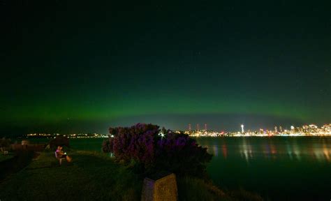 Aurora Borealis Over Seattle : r/Seattle