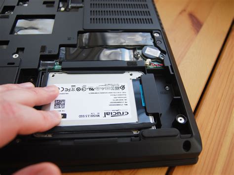 【になる】 送料無料Lenovo ThinkPad - Hard drive - 1 TB - 2.5" - SATA 6Gb/s - 5400 rpm - for ThinkPad L560 ...