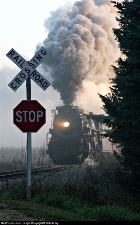 Who is At Fault in a Railroad Crossing Accident in Florida? | Whibbs Stone Barnett Turner, PA