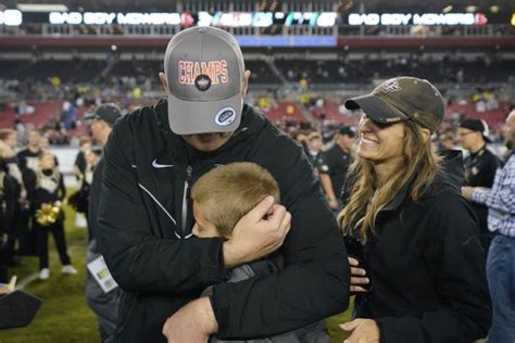 Josh Heupel is Married to Wife: Dawn Heupel. Kids – wifebio.com