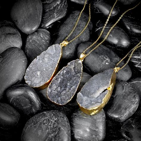 Onyx Stone Oval Natural Crystal Necklace - BelleChic