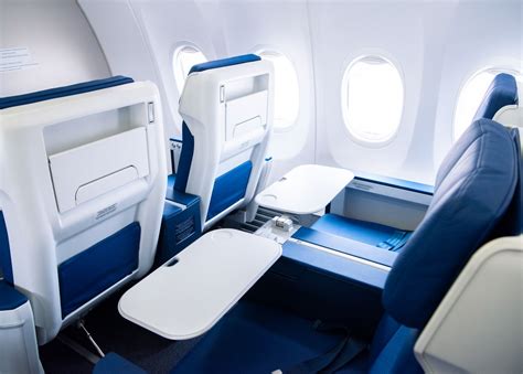 Malaysia Airlines new 737 cabin: No more IFE screens, but is it really ...