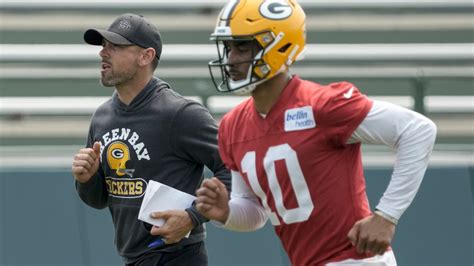 Love says he got text from Rodgers before opening 1st training camp as ...