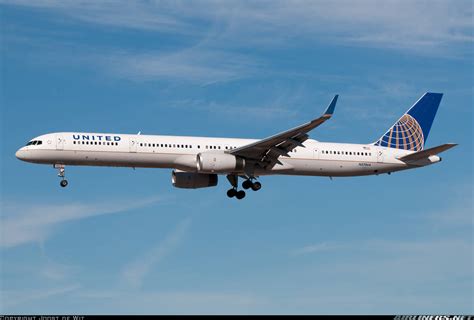 United Airlines 757-300 - AH45's Real life liveries - Gallery - Airline Empires