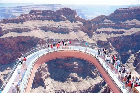 Mail2Day: Grand Canyon Glass Bottom Skywalk (20 pics)