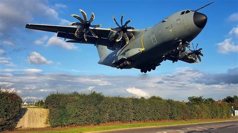 INCREDIBLE Royal Air Force Airbus A400M landing at RAF Northolt in LONDON - YouTube