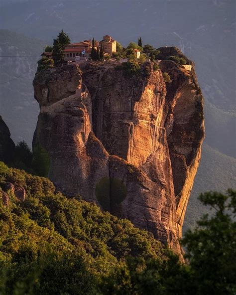 Holy trinity monastery, Meteora, Greece : pics