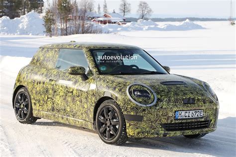 2024 MINI Cooper Electric Model Gets Officially Teased, We Have Spyshots of It - autoevolution