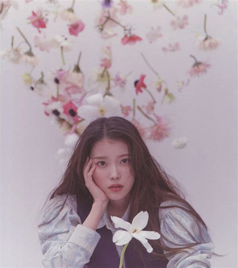 IU 5th Album 'LILAC' HILAC & BYLAC Versions[SCANS] | Kpopping