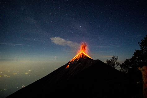 Masaya Volcano - follow the sun