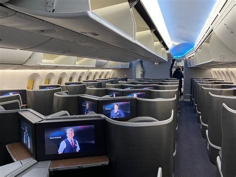 American Airlines Boeing 787 Business Class | Sexiz Pix