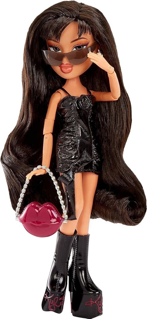 Bratz x Kylie Jenner Day Fashion Doll with Accessories and Poster ...