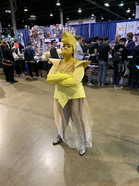 Yellow Diamond cosplay at Anime Central : r/stevenuniverse