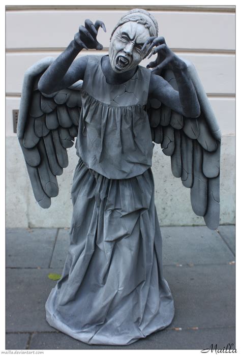 Weeping Angel at Aninite 2011 in Austria (Image heavy) | Weeping angel, Weeping angel costume ...