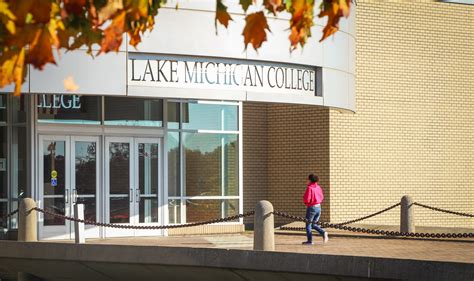 Lake Michigan College Rolls Out Campus Tours and Summer Registration | Moody on the Market