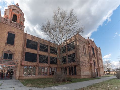 Abandoned Detroit Cooley High School with The Proper People | FREAKTOGRAPHY