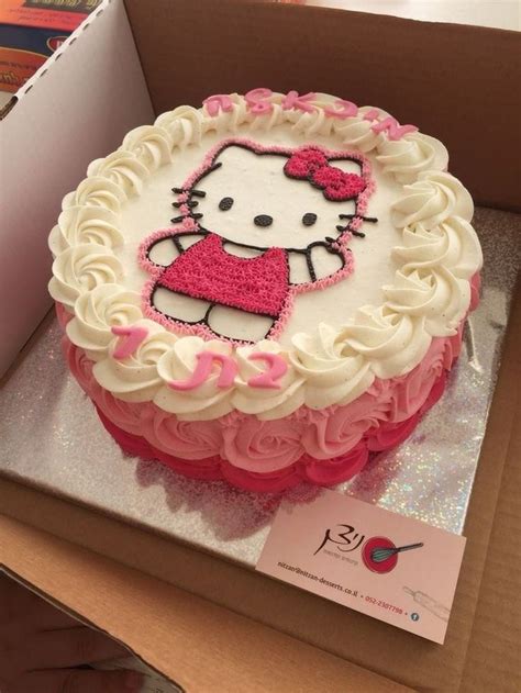 `🍮 - itsumi | Hello kitty cake, Cat cake, Pretty birthday cakes